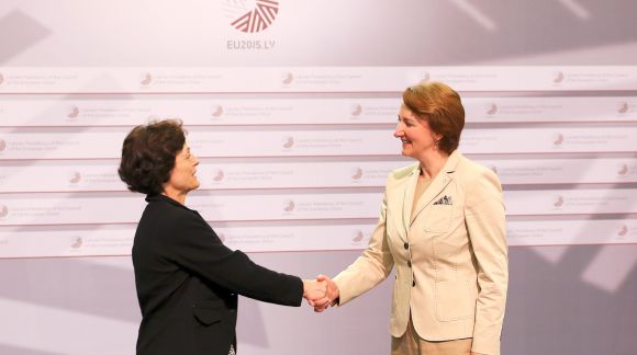 From left to right: Ms Liliane Volozinskis, UEAPME's director for social affairs and employment policy; Ms Mārīte Seile, Latvian Minister for Education and Science. Photo: EU2015.LV