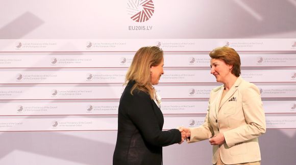 From left to right: Ms Ásta Magnúsdóttir, Permanent Secretary, Ministry of Education, Science and Culture of Iceland; Ms Mārīte Seile, Latvian Minister for Education and Science. Photo: EU2015.LV