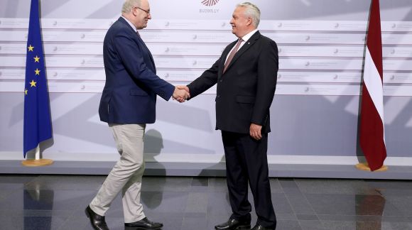 From left to right: Mr Phil Hogan, European Commissioner for Agriculture and Rural Development; Mr Jānis Dūklavs, Latvian Minister for Agriculture. Photo: EU2015.LV