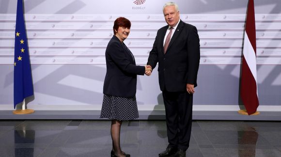 From left to right: Ms Snjezana Španjol, Deputy Minister for Agriculture of Croatia; Mr Jānis Dūklavs, Latvian Minister for Agriculture. Photo: EU2015.LV
