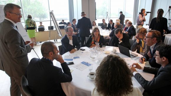 3.darba grupa: Savienots Digitālais vienotais tirgus. "Pasaules kafejnīca" par savienojamības vajadzībām un nepieciešamajām darbībām investīciju veicināšanai tīkla attīstībai. Foto: EU2015.LV