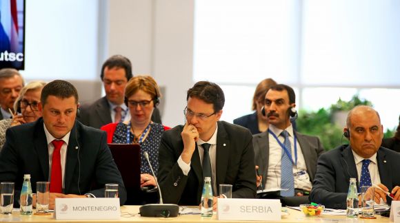 Profesionālās izglītības un apmācības ministru, sociālo partneru un EK pārstāvju sanāksme. Foto: EU2015.LV