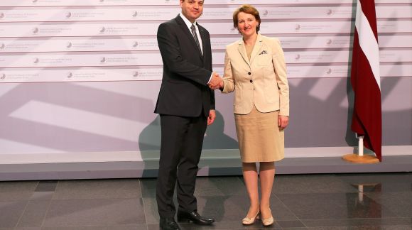 From left to right: Dr. László Odrobina, Deputy State Secretary of Hungary; Ms Mārīte Seile, Latvian Minister for Education and Science. Photo: EU2015.LV