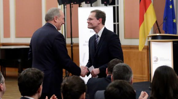Der Staatspräsident Lettlands Andris Bērziņš und regierender Berliner Bürgermeister Michael Müller im Eröffnungskonzert der lettischen EU Ratspräsidentschaft in Berlin. Foto: Kanzlei des Staatspräsidenten